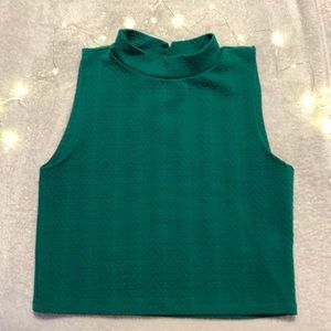 Emerald green crop turtleneck 🎉